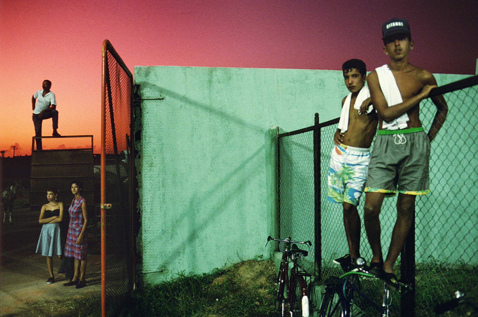 Alex Webb, Sancti Spiritus, 1993 (Boys and Bikes)